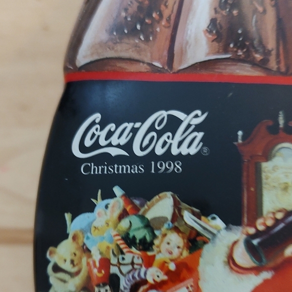 Vintage Coca Cola Tin Bottle Decor with Santa Circa 1998 - Picture 3 of 8